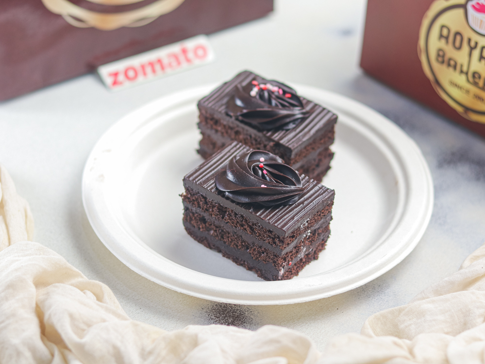 Full Chocolate Pastry